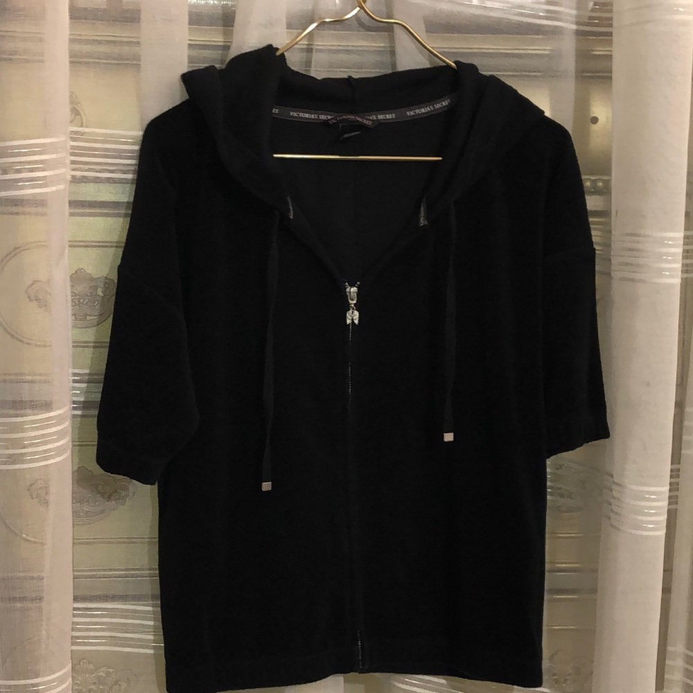 BLACK VS hoodie xs fits like small worn 1 hour also have blue ( c my closet